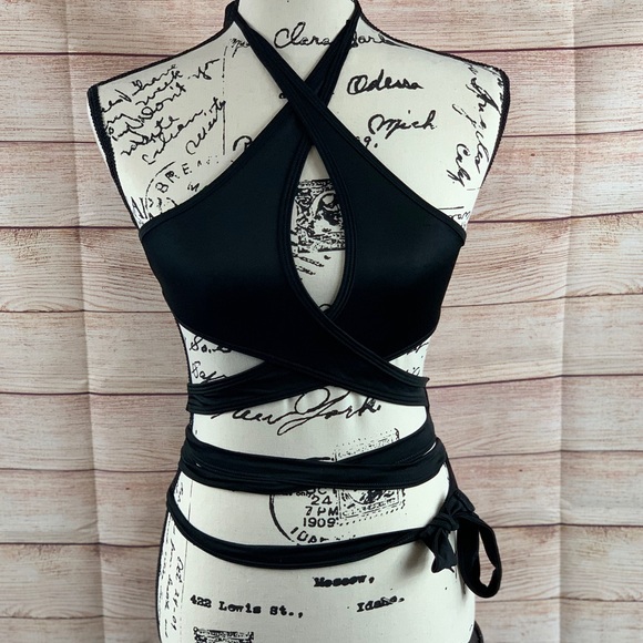 Mapole' Tops - Mapole' Wrap Around Black Top